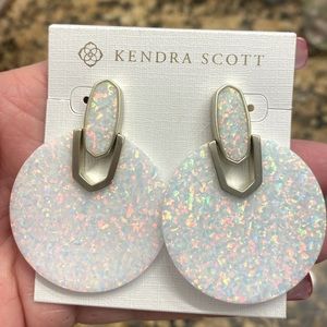 PROTO KENDRA SCOTT OPAL WHITE DIDI